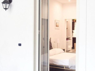 SERMONETA APARTMENTS