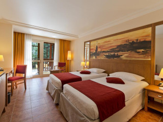 SEVEN SEAS HOTEL LIFE