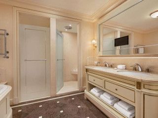 Shangri-La Paris