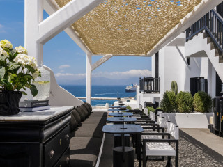 She Mykonos Boutique Hotel