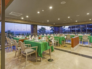 SHERWOOD DREAMS RESORT