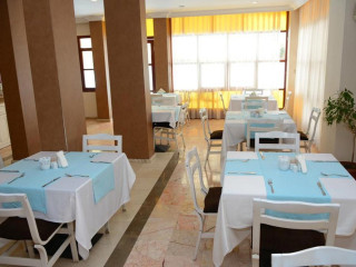 LES PALMIERS CITY - Program Social