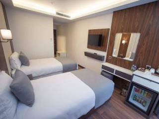 SHINING STAR HOTEL BOUTIQUE