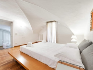 SHORT-LET FLORENCE PONTEVECCHIO SUITE