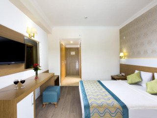 SEVEN SEAS HOTEL LIFE