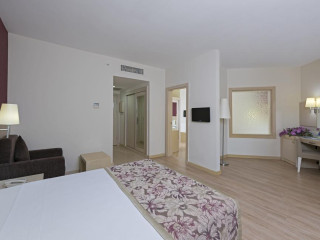 Apartamentos Miguel Angel