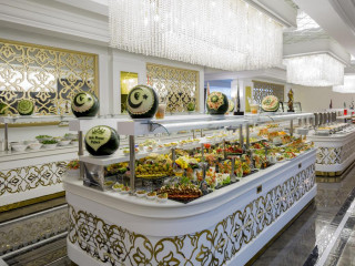 SIDE ROYAL PALACE HOTEL