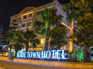 SIDE TOWN BY Z HOTELS