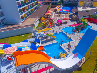 Apartamenty SA Apartments! Dvuhurovnevaya kvartira s vidom na go
