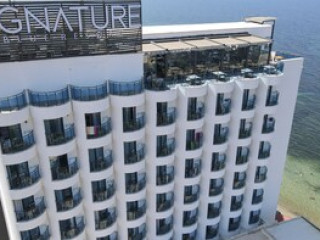 SIGNATURE BLUE RESORT