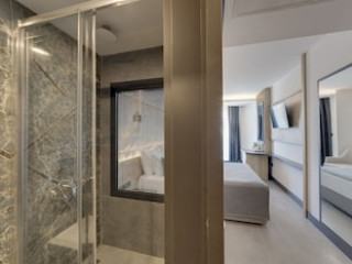 SIGNATURE BLUE RESORT