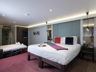 Signature Townhouse Hyde Park