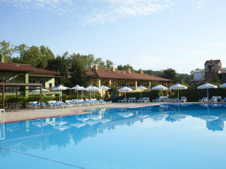 Simantro Beach
