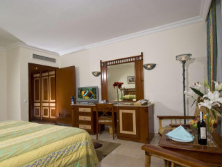 Simantro Beach Hotel