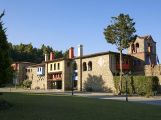 Simantro Resort