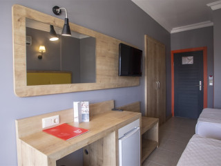 SIMPLY FINE HOTEL ALIZE