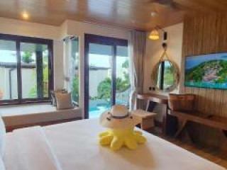 Sinae Phuket Luxury Hotel