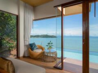 Sinae Phuket Luxury Hotel