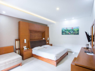 Sinar Bali Hotel By Zuzu