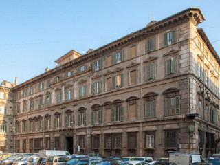 Singer Palace Hotel