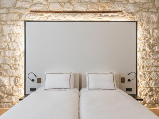 SIR PAUL BOUTIQUE HOTEL