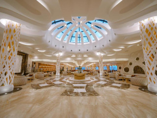 Sirena Beach Resort & Spa