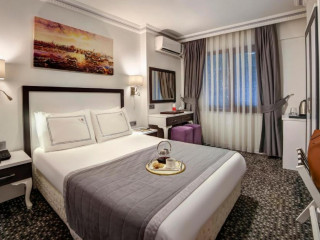Skalion Hotel and Spa