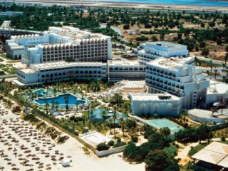 Cleopatra Tsokkos Richy Hotel