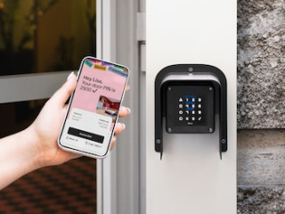 SKETCH ROOMS AND APARTMENTS