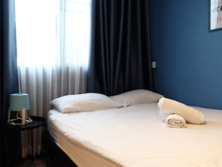 SLEEP WITH ME BANGKOK BTS PHRA KHANONG