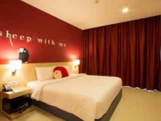 SLEEP WITH ME HOTEL design hotel @ patong