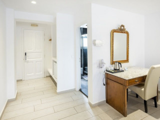 Smy Mediterranean White Santorini