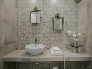 Socrates Apartments