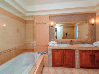 FORESTA GRIFID HOTEL