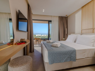 SOKRATIS LOCOLUX VILLAS& SUITES