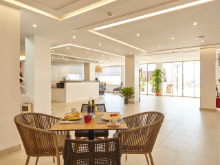 Sol Bahía Ibiza Suites