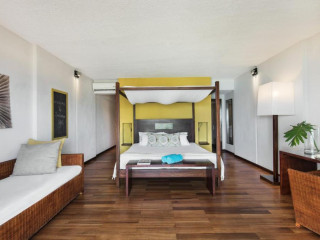 Solana Beach Hotel