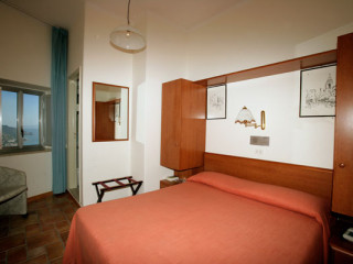Sole Castello