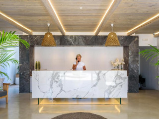 Solimar White Pearl