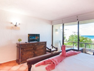 SEASIDE CONDO BY SOLYMAR