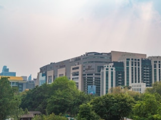 SOVEREIGN GROUP HOTEL @ PRATUNAM BANGKOK