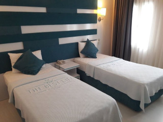 SOZ HOTEL EX:THE BEST LIFE (ADULT ONLY+13)