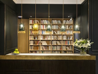 SQUARE LOUVOIS HOTEL