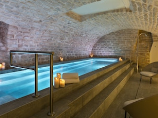 SQUARE LOUVOIS HOTEL