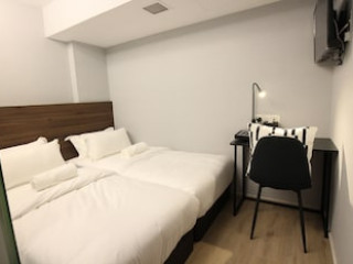 ST SIGNATURE BUGIS BEACH (SG CLEAN CERTIFIED)