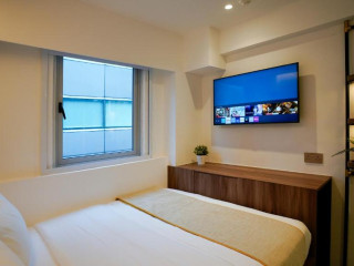 ST Signature Bugis Middle