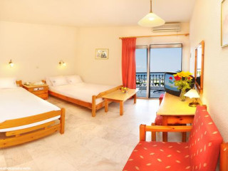 Maritimo Luxury ApartHotel