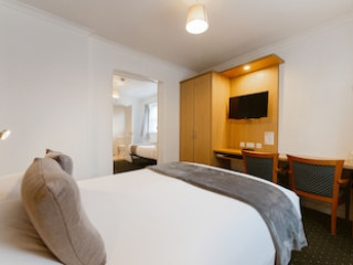 STAR BED AND BREAKFAST