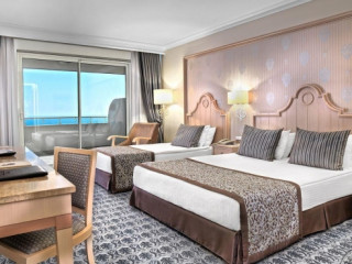 STARLIGHT RESORT HOTEL