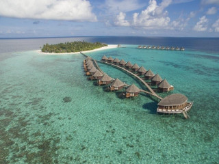 Angaga Island Resort & Spa